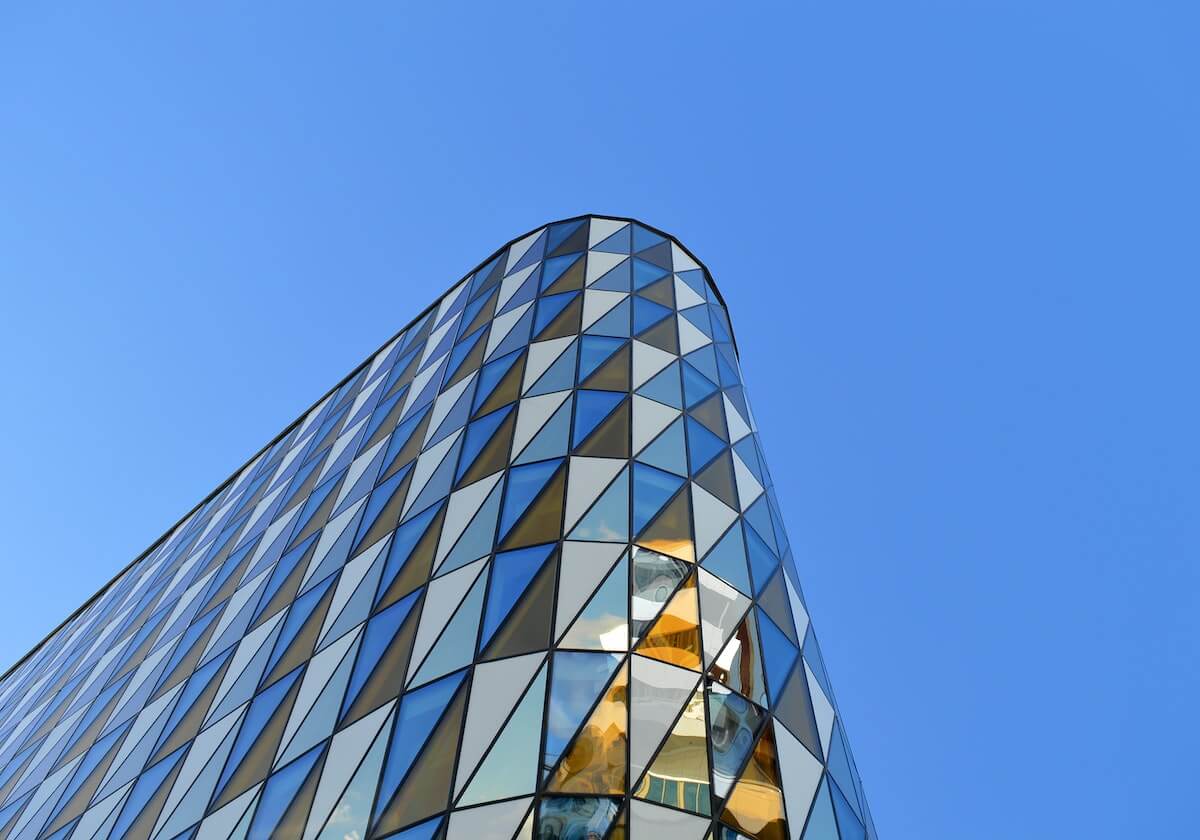 欧冠|16强全部产生，皇马、大巴黎惊险晋级